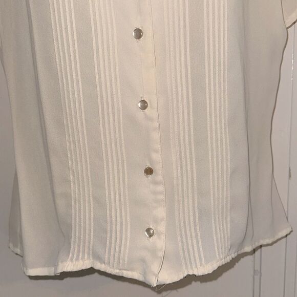 Vtg 80s Jo Matthews cream semi sheer polyester short sleeve shirt with pleats - Picture 6 of 9